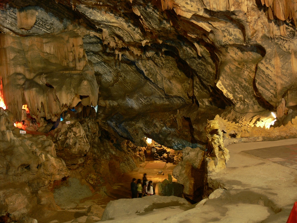 Huong Tich cave - car hire with driver